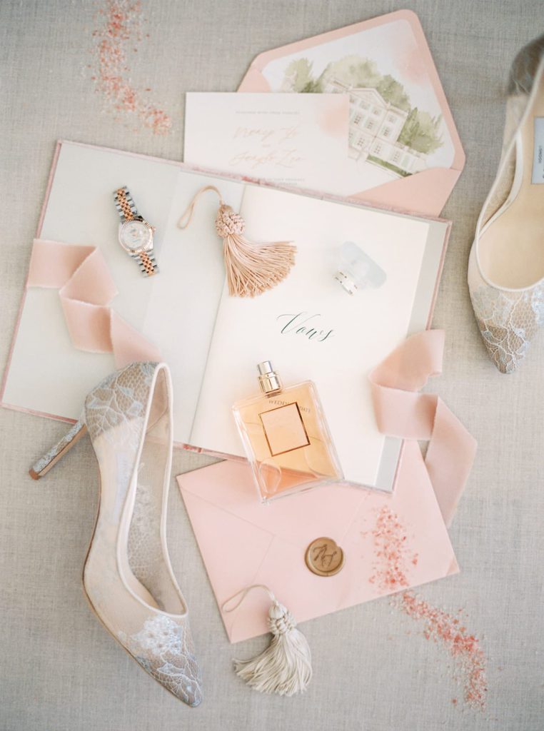 details from a wedding at Chateau de Tourreau