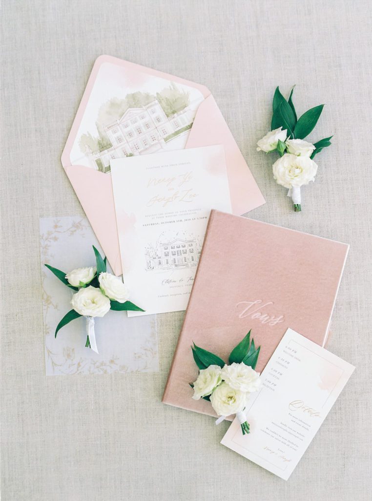 details from a wedding at Chateau de Tourreau
