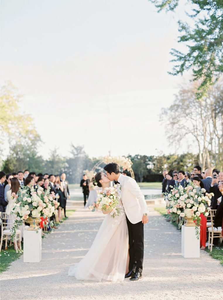 wedding ceremony at Chateau de Tourreau