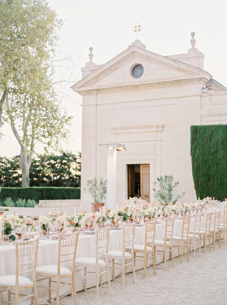 table setting from a wedding at Chateau de Tourreau