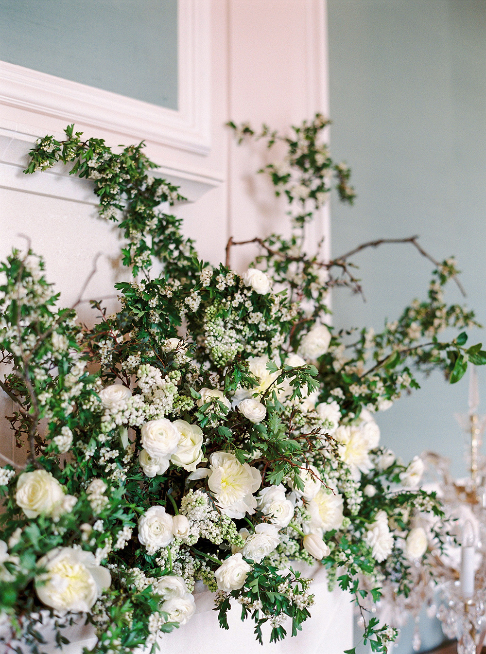 Stunning flowers from a wedding at chateau bouffemont