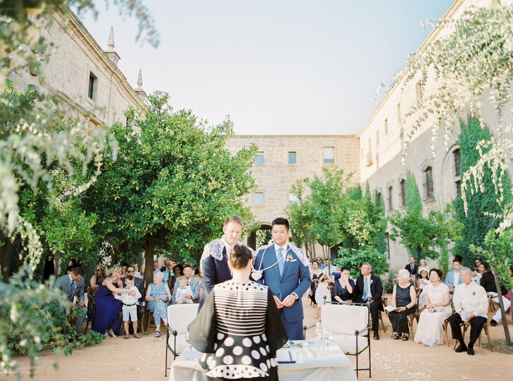DESTINATION WEDDING IN AN OLD MONASTERY