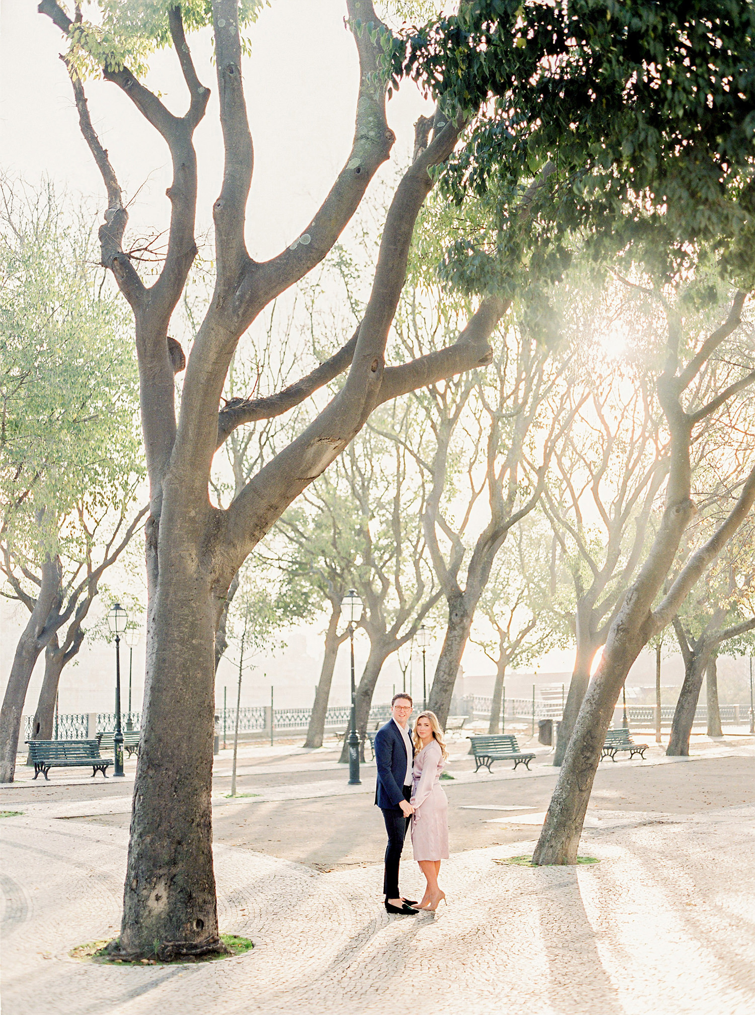 Sunrise couple session in Lisbon