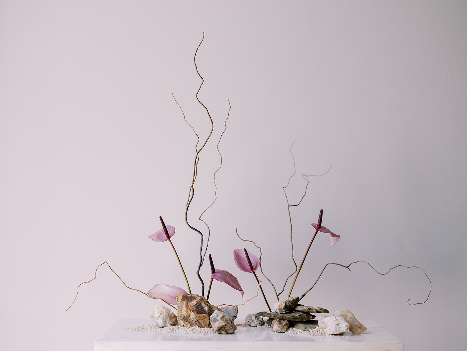 Floral design minimalist approach